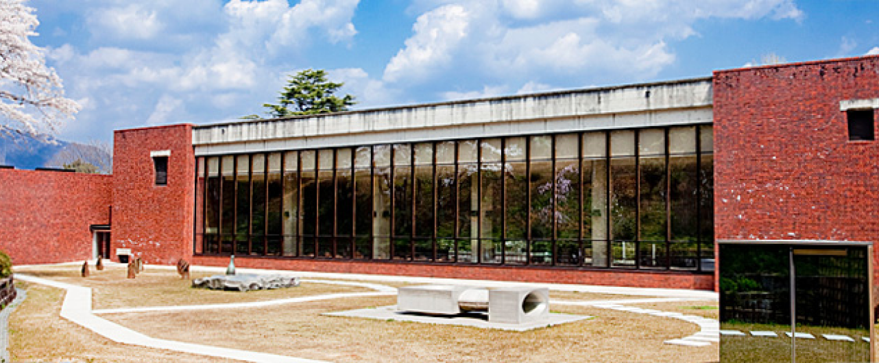 山口県立美術館収蔵品データベース